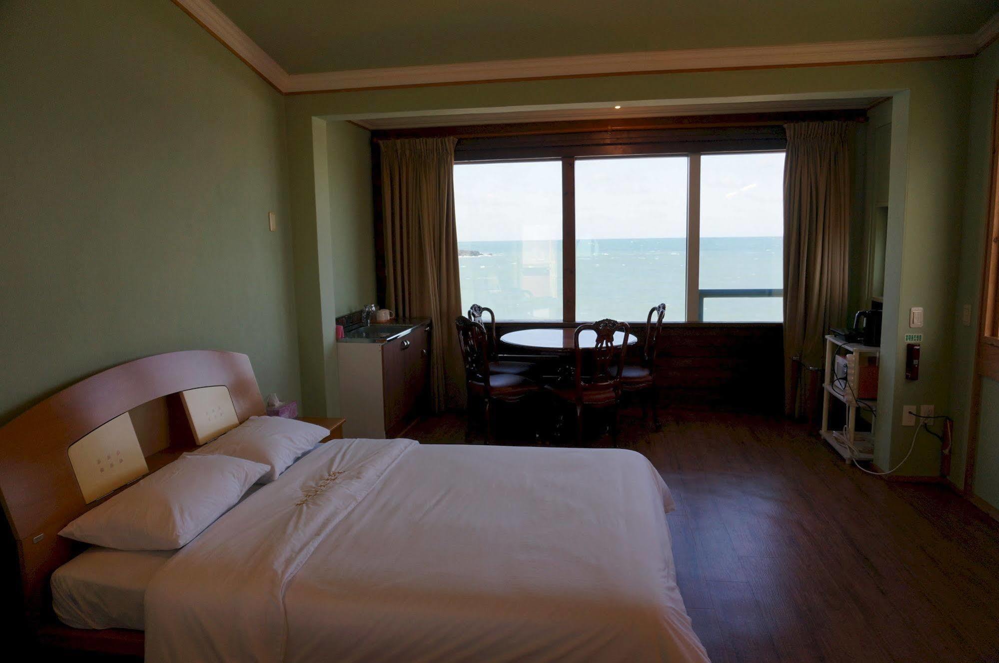 Park Beach Hotel Чечжу Екстер'єр фото